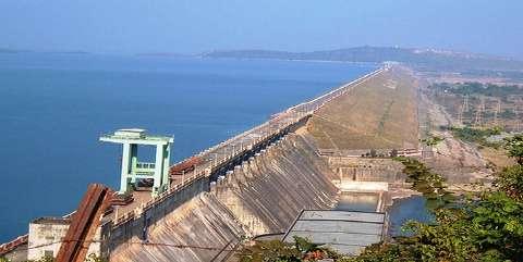 Major Dams Hirakud Dam: Hirakud Dam is the longest major earthen dam in Asia, built across the Mahanadi River in Sambalpur district.
