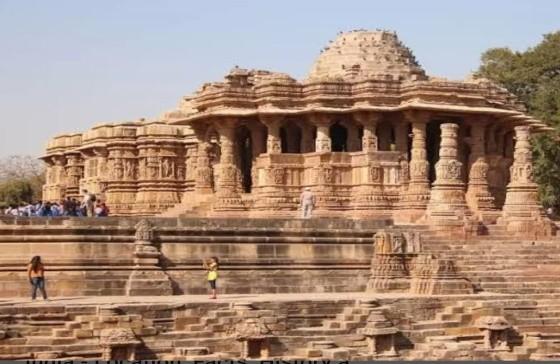 3.Recently Ministry of Culture has announced 7 new circles of Archaeological Survey of India. Where is the HQ of Archaeological Survey of India?