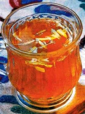 General Facts about Jammu and Kashmir Kawa, traditional green tea with spices and almond, is consumed all through the day in the chilly winter climate of Kashmir.
