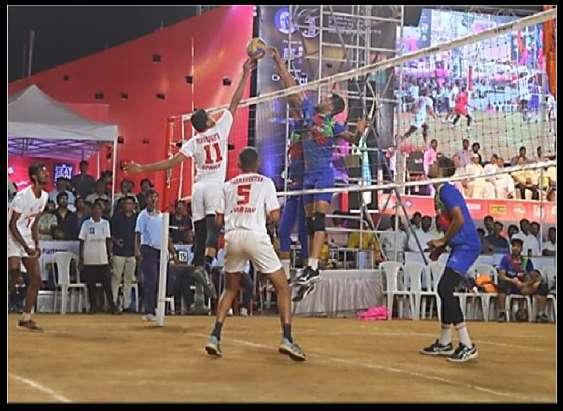 Maharashtra (white) and Chandigarh (Blue) Men Teams An action of