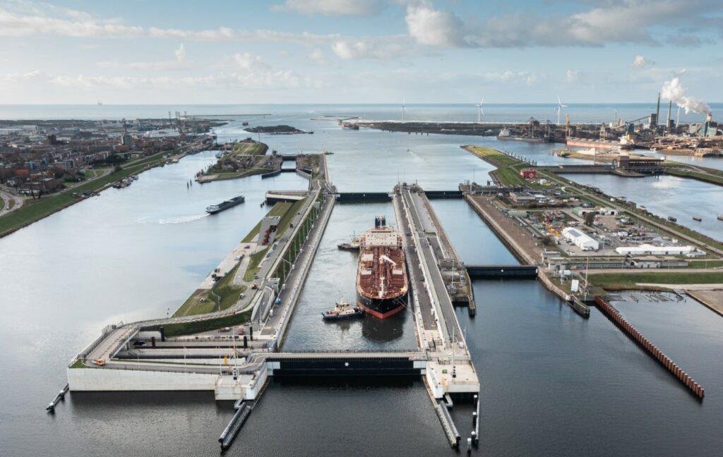 World s-largest canal lock unveiled in Netherland has been inaugurated by Dutch King